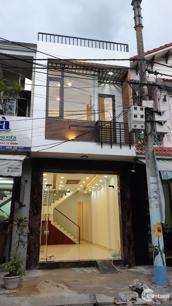 Cần bán nhà đẹp 2 tầng  MT đường 7m5 Thái Thị Bôi, gần chợ Chính Gián, giá rẻ!