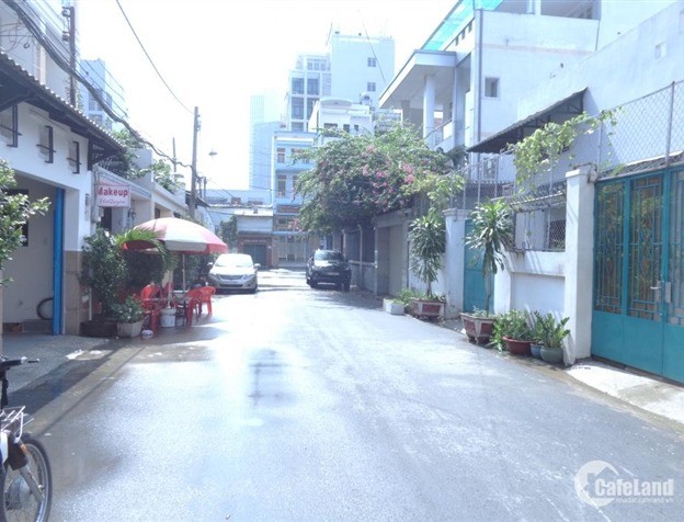 Cần bán nhà HXH đường Nguyễn Thượng Hiền. P5. Bình Thạnh. 8.5x16m, 2 lầu đẹp.
