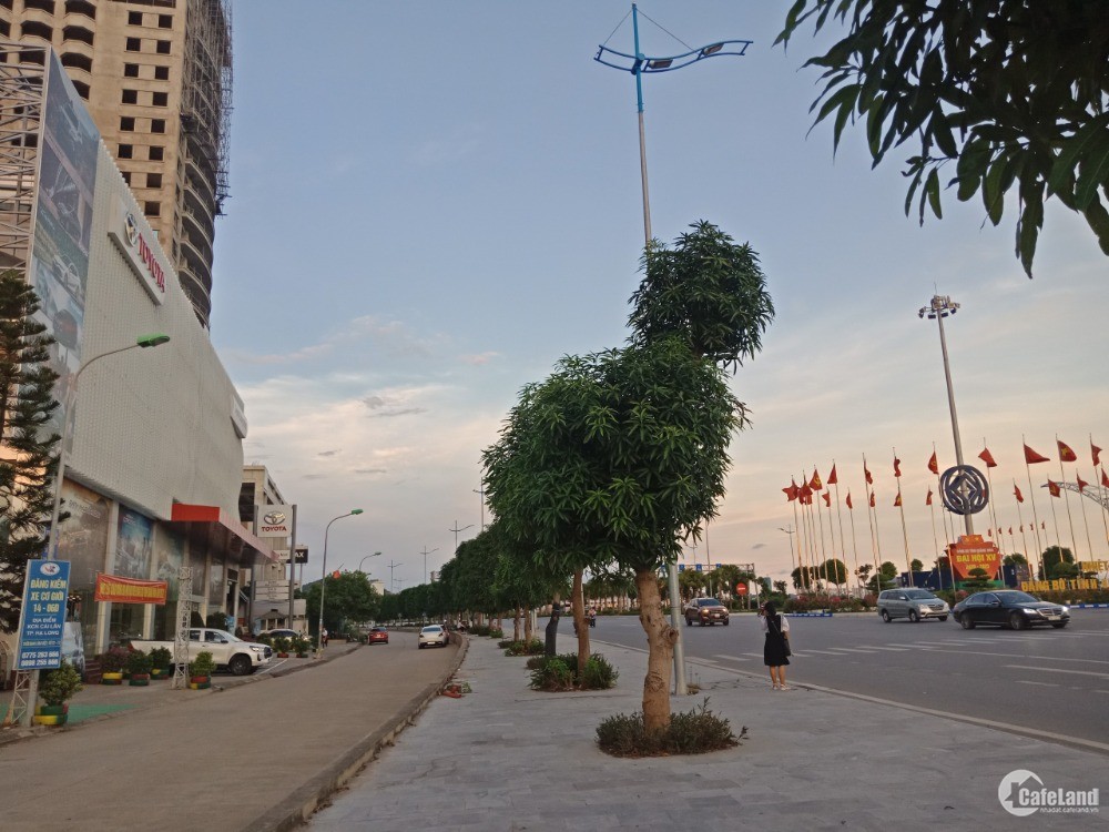 Bán mảnh đất mặt đường QL18, đối diện cổng Tuần Châu, cạnh Toyota Quảng Ninh
