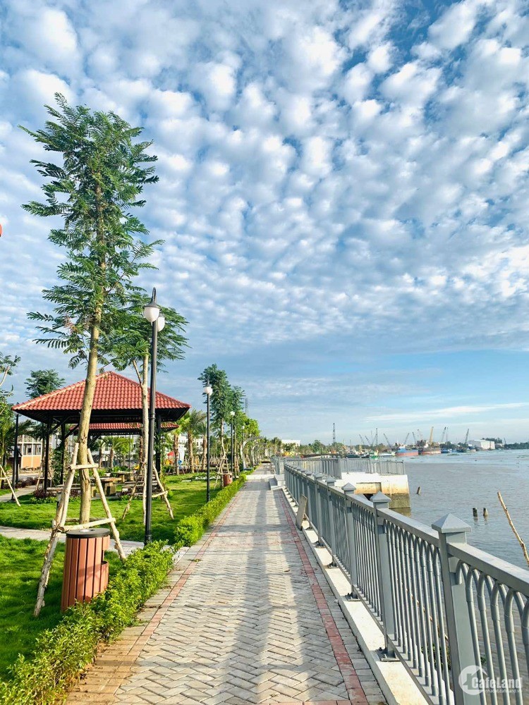 Nhà Phố Ven Sông hưởng trọn 2 mặt tiền Sông Vàm Cỏ và Đường Nguyễn Văn Tuôi