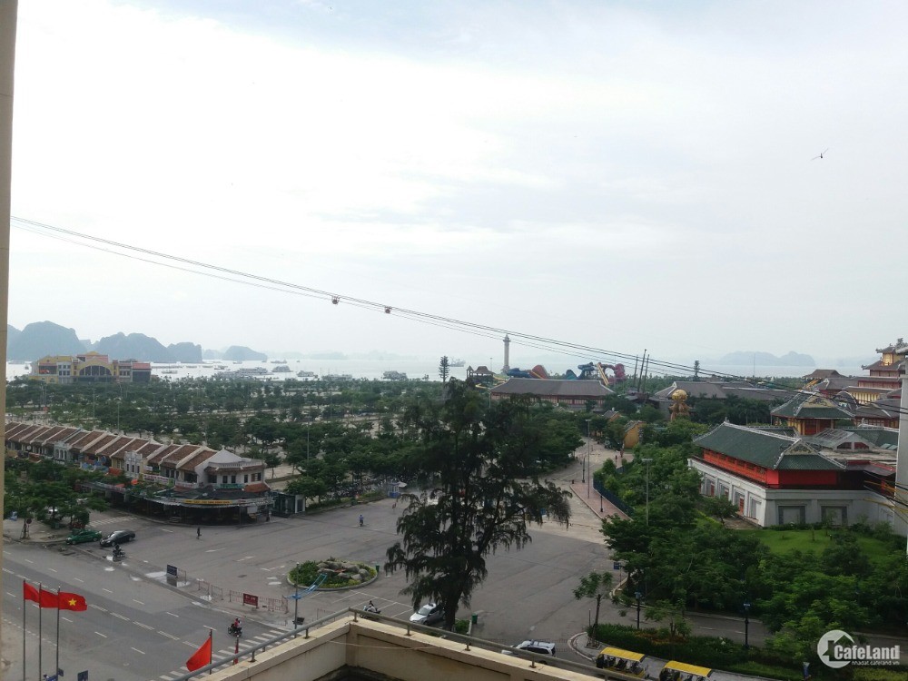 Khách sạn Bãi Cháy, Hạ Long, 34 phòng, 140m2x10 tầng, 800tr/tháng. 34 tỷ.