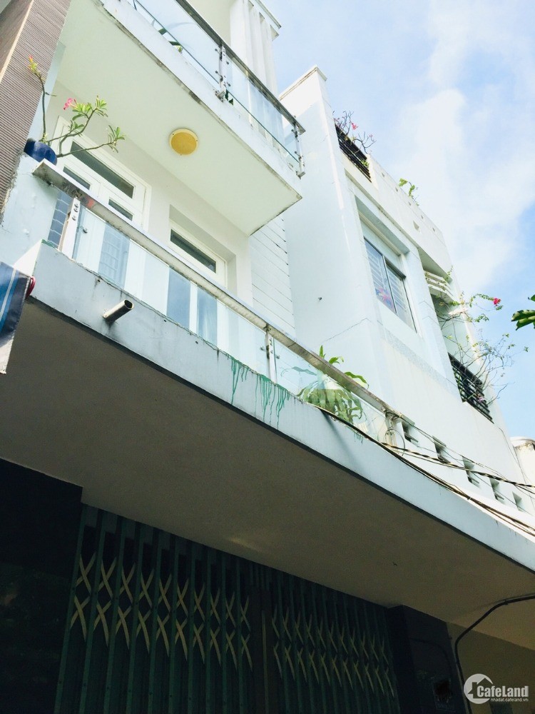 Nhà Quận 11, Trịnh Đình Trọng, 3 tầng, giá 5.8 tỷ TL