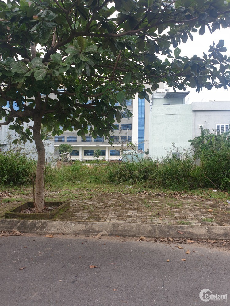 Chính chủ cần bán đất đường 10m5 Thanh Hóa đối lưng tòa nhà BQL Đà Nẵng