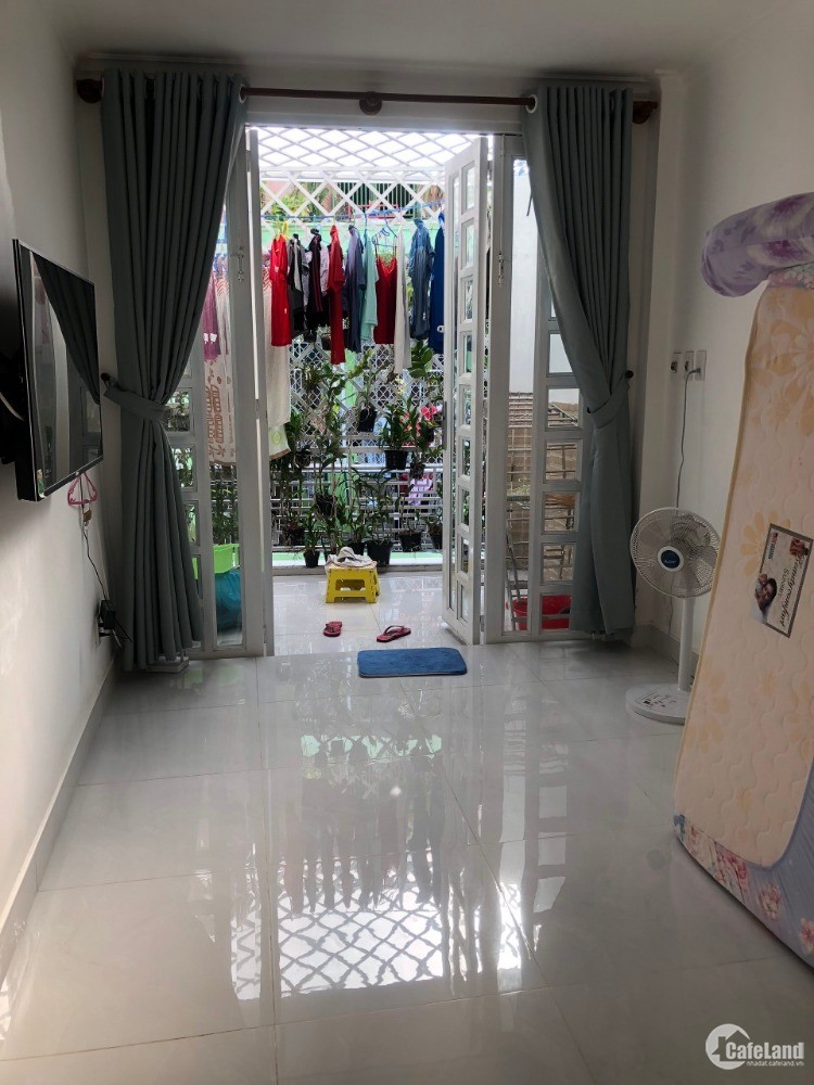 Chính chủ bán nhà đầy đủ nội thất 2 tầng đường Nguyễn Kiệm - Gò Vấp.
