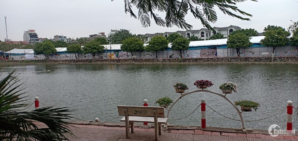 Bán nhà mặt phố Trịnh Cồng Sơn. Vỉa hè, View hồ, MT 5m, 75m2 24 tỷ