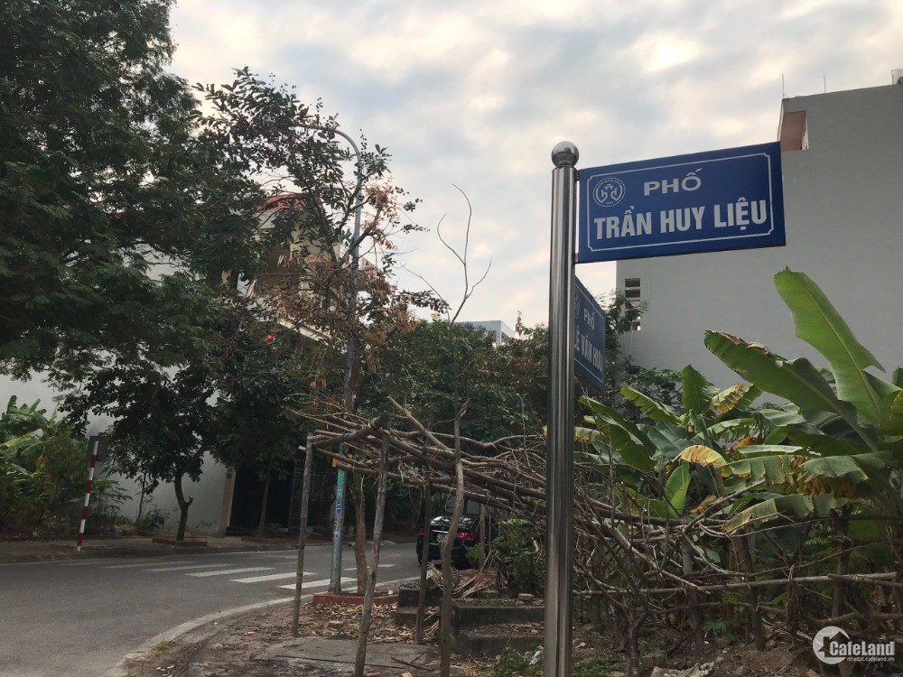Bán nhà mặt phố Trần Huy Liệu, ph Tứ Minh, HD 69.75m2, mt 4.5m, 2.8 tỷ