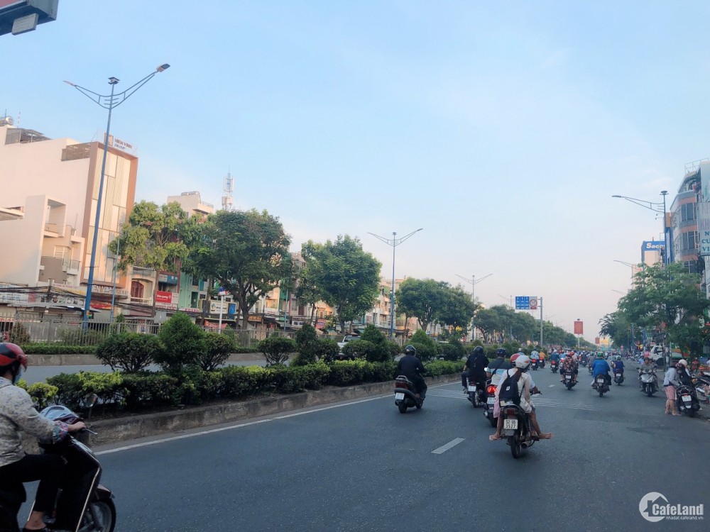 Mặt tiền KD Nguyễn Hồng Đào Tân Bình 72m2 4 lầu vỉa hè 5m 15.5 tỷ.