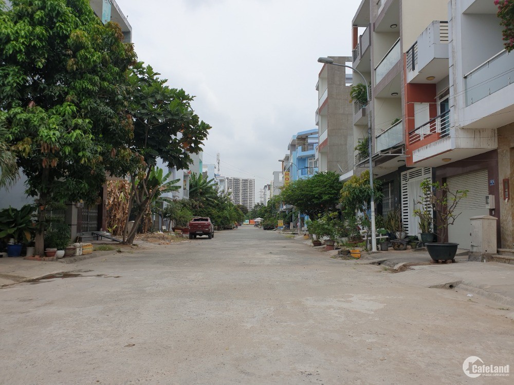 Bán nhà mặt tiền đường 64, Nguyễn Duy Trinh, P. Bình Trưng Đông, Tp. Thủ Đức