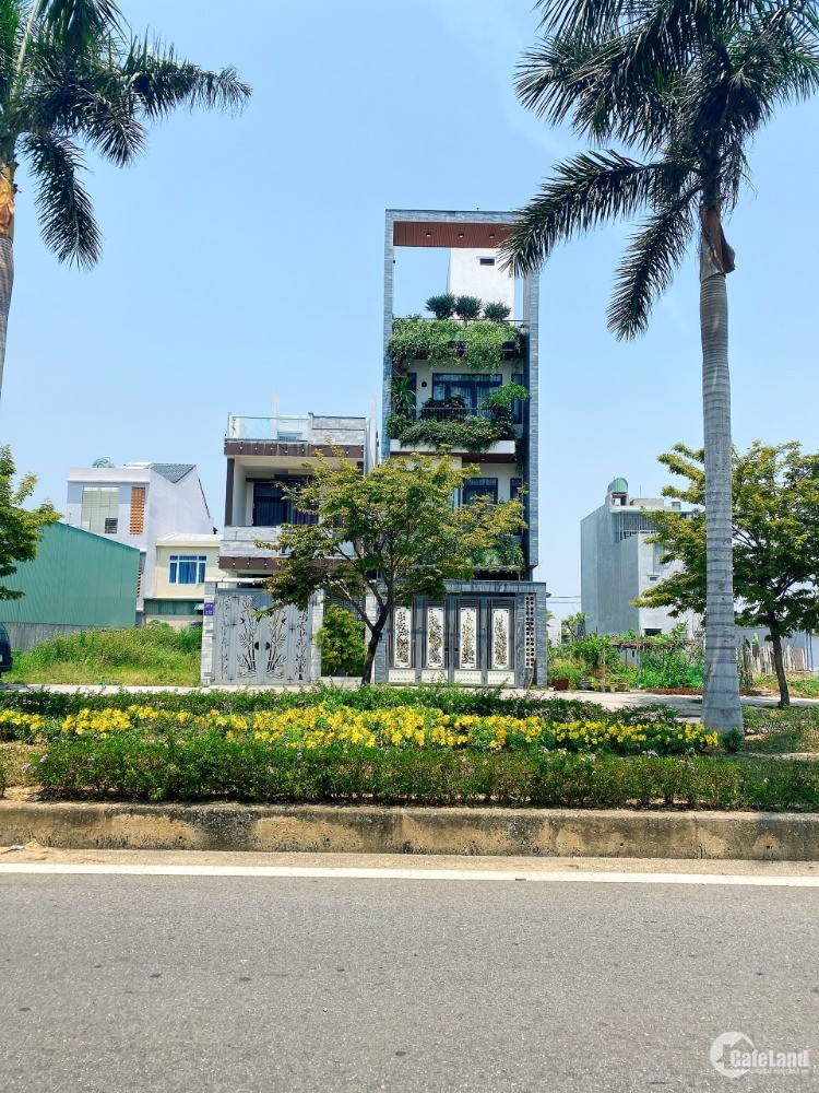 Chính chủ gửi bán lô đất đường Hàng Dừa, thuộc đảo Vip Hòa Xuân, Đà Nẵng