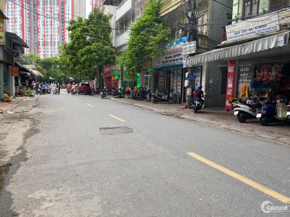 Bán nhà phố Trần Quốc Hoàn, ôtô tránh 2 mặt vỉa hè kinh doanh 42m2 giá 8.3 tỷ.