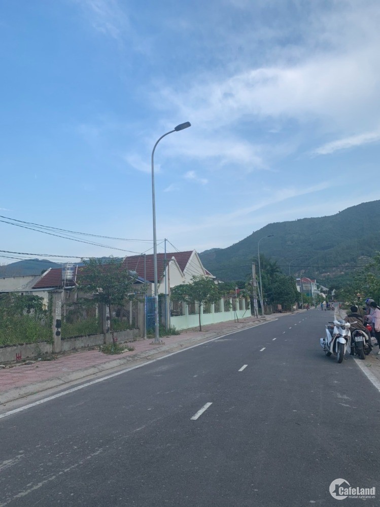 Lô góc Suối Hiệp gần trung tâm thị xã Diên Khánh