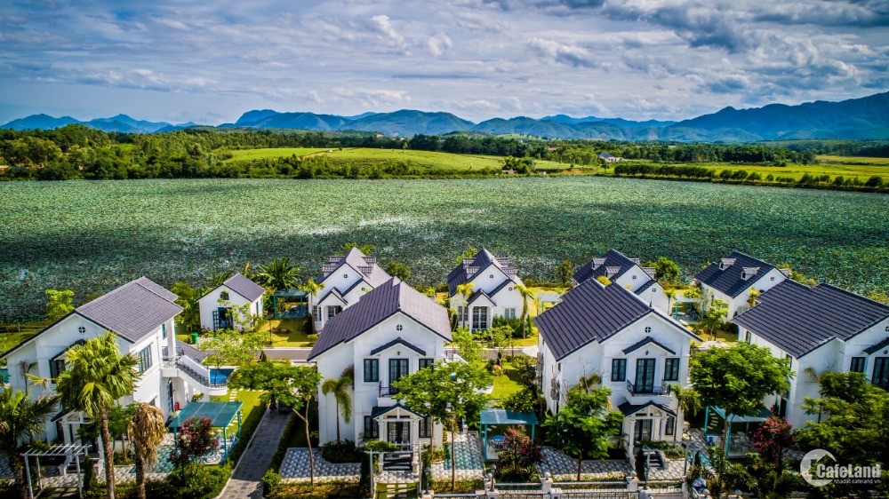 Ra Hàng Gấp Biệt Thự khoáng nóng 280m2 dự án Vườn Vua Resort phú thọ view Hồ sen  
