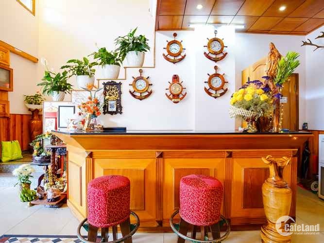 Chính chủ bán khách sạn mặt tiền đường Nguyễn Thị Minh Khai giá chỉ: