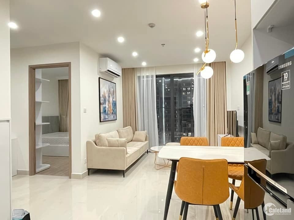 Bán gấp căn hộ 63m2 view nội khu có sẵn nội thất tại Vinhomes Smart City.
