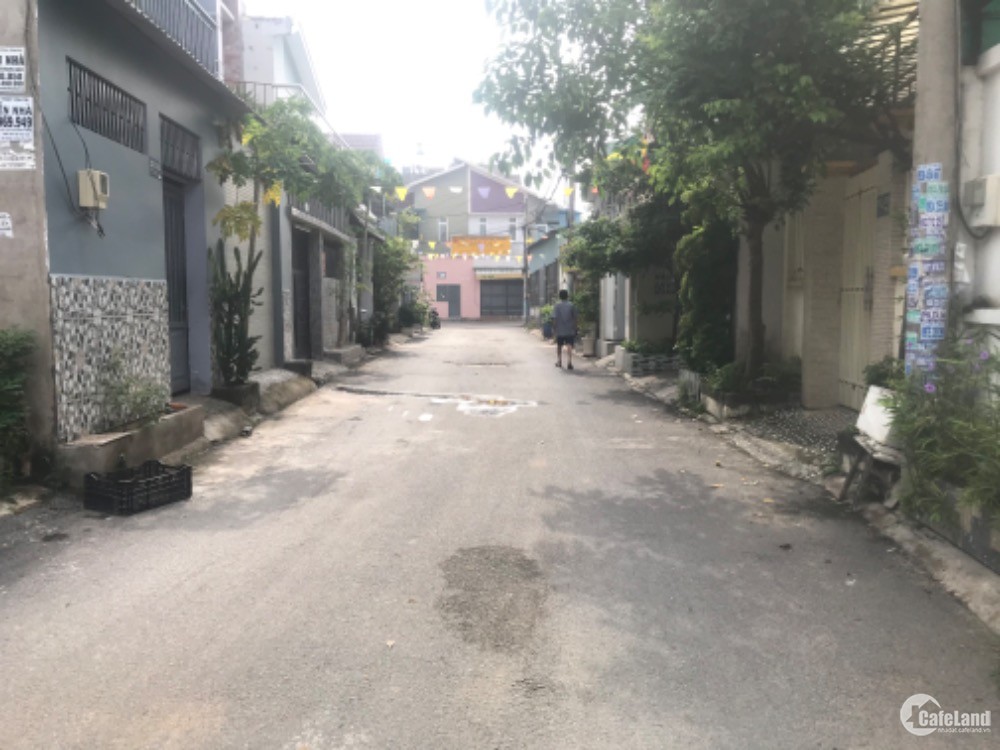 Bán 100 mét đất sát chợ Tăng Nhơn Phú B giá 5 tỷ