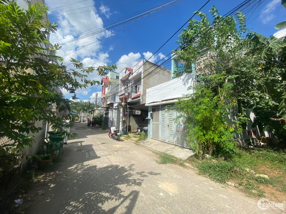 Lô đất 2 MT kế bên chợ Tăng Nhơn Phú B, Quận 9