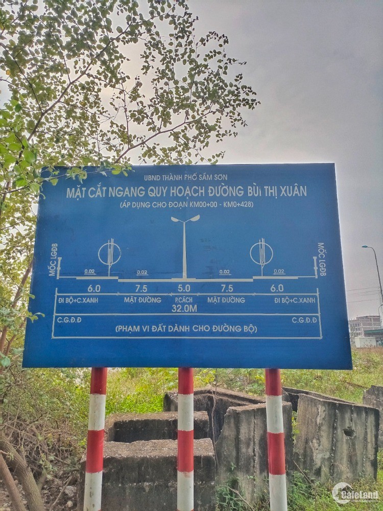 298m Đất ĐẦU VE TĐC Hồng Thắng- Sầm Sơn, giá rẻ. LH: 0988196381