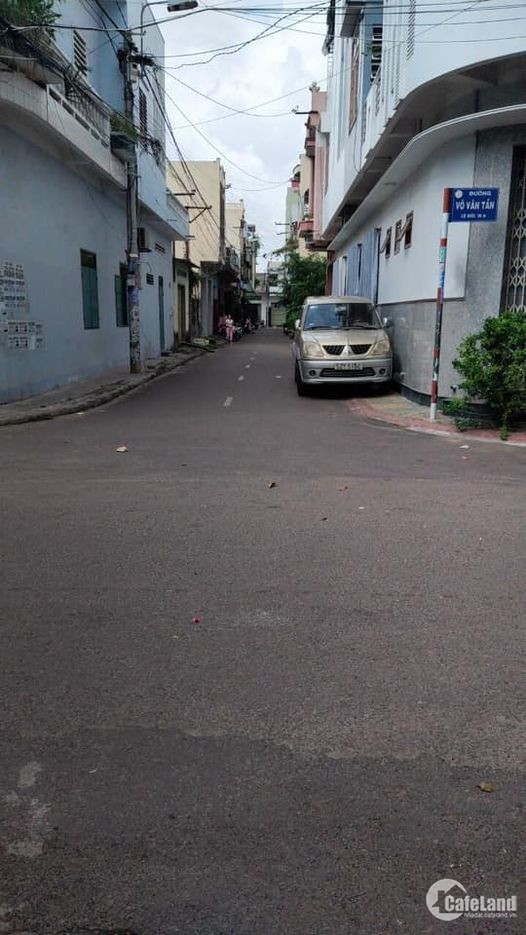 Bán nhà mê lỡ mặt tiền đường Nguyễn Bá Huân .