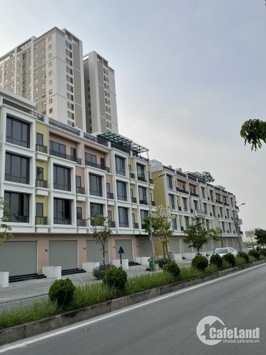 Bán nhà mặt đường Trần Thủ Độ, dự án IEC, Tứ Hiệp, lô góc, DT 120 m2 x 5 tầng.
