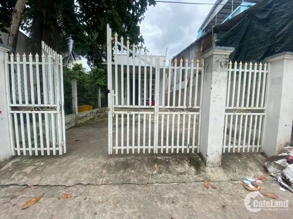 Bán một cái nhà 5 x 20 và 3 cái nhà trọ