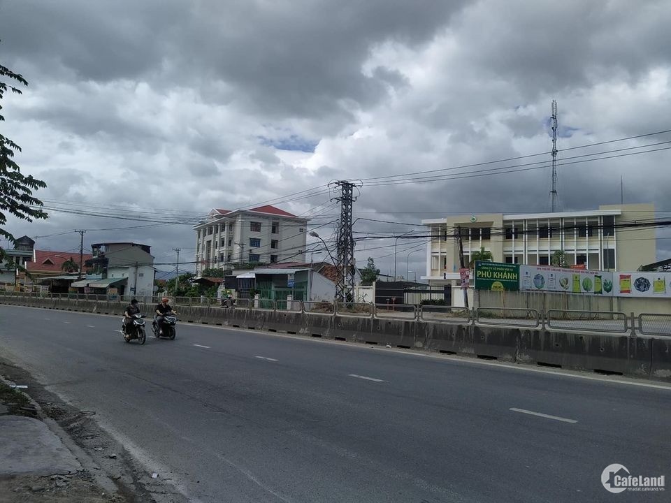 Bán nhà thị trấn Diên Khánh mặt tiền quốc lộ 1a gần trường học