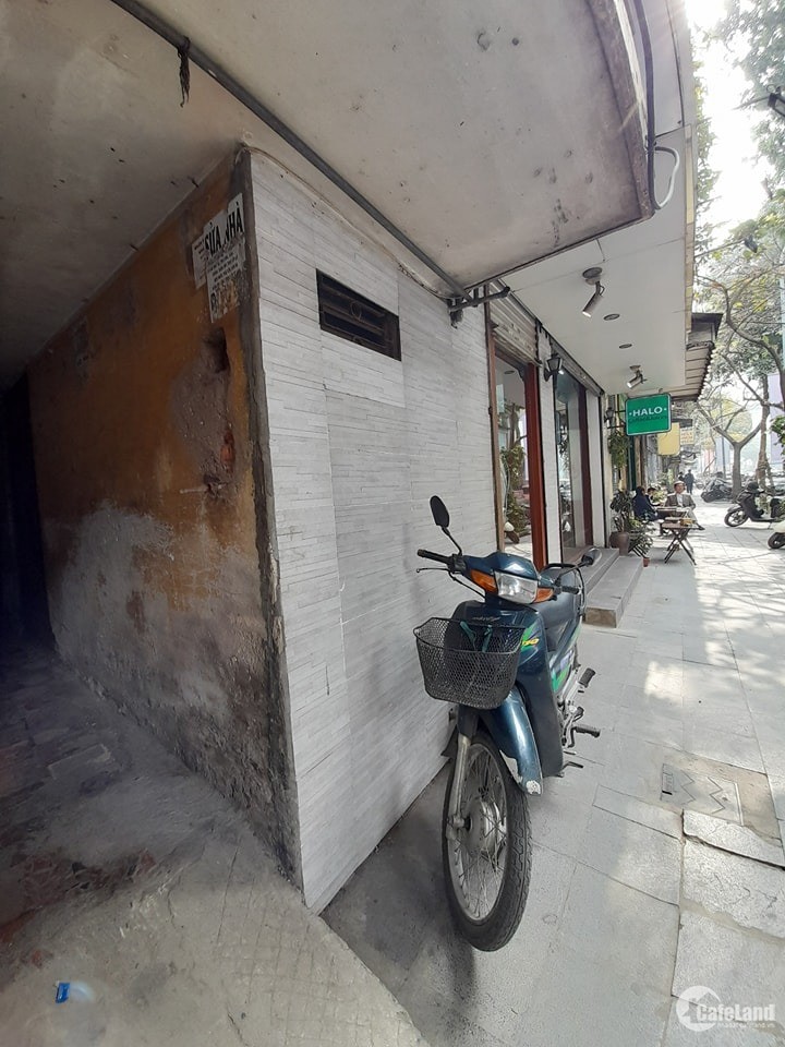 Bán căn hộ tập thể tầng 2 tại Hàng Vôi, Hoàn Kiếm, Hà Nội.
