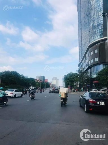 Cần bán gấp mảnh đất sổ đỏ chính chủ mặt phố Nguyễn Thị Định, Trung Hoà, Cầu Giấ