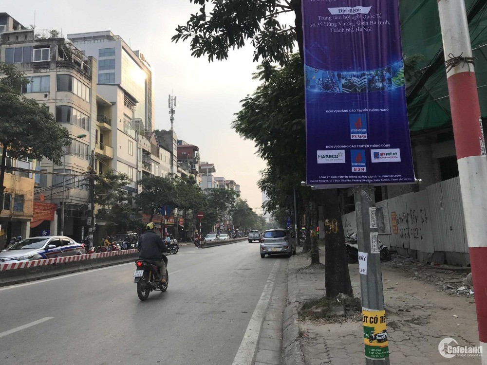 Mặt phố Nguyễn Chánh, bán đất 40m2, giá 11,5 tỷ đồng có thương lương.