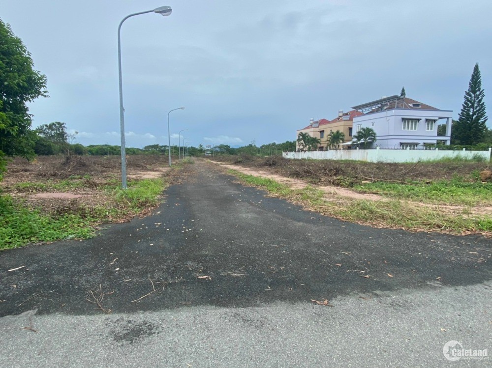 Cần bán lô đất mặt tiền đường 16m thuộc dự án HUD và XDHN