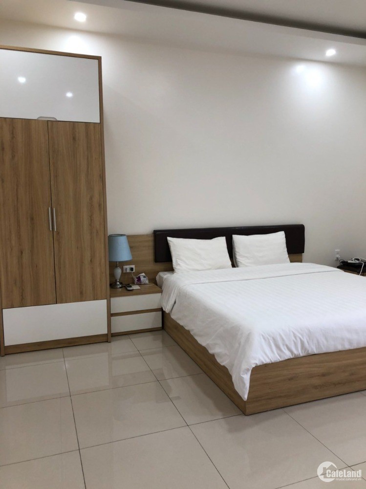 Cho thuê căn hộ 2 phòng ngủ tại Văn Cao  bao phí điện nước
