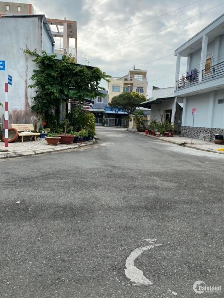 Bán nền góc 2 mặt tiền đường Phan Thị Huỳnh , KDC phường 3, TP. Cao Lãnh: