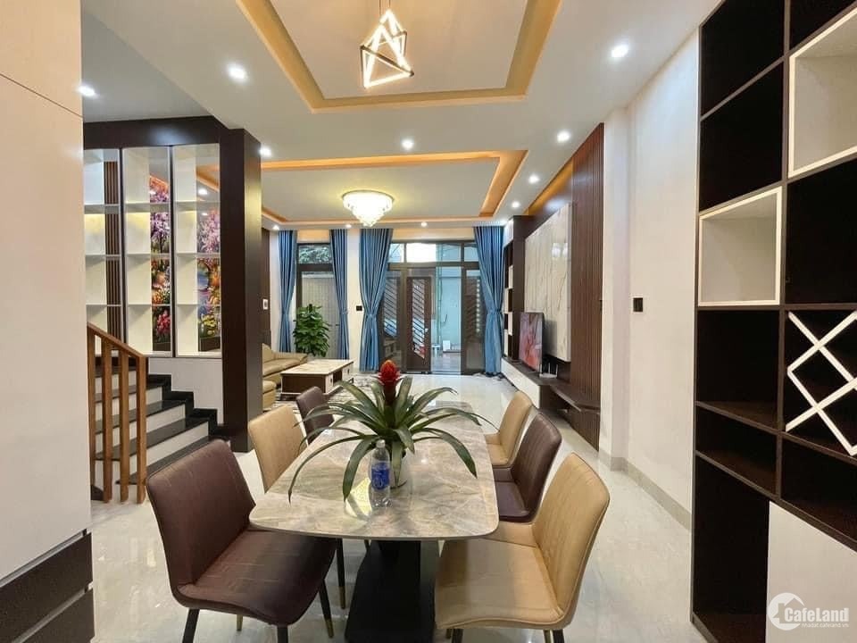 Bán Nhà HXH Q. Hải Châu DT 80m2, 4 Tầng, Mới Xây Vào Ở Ngày