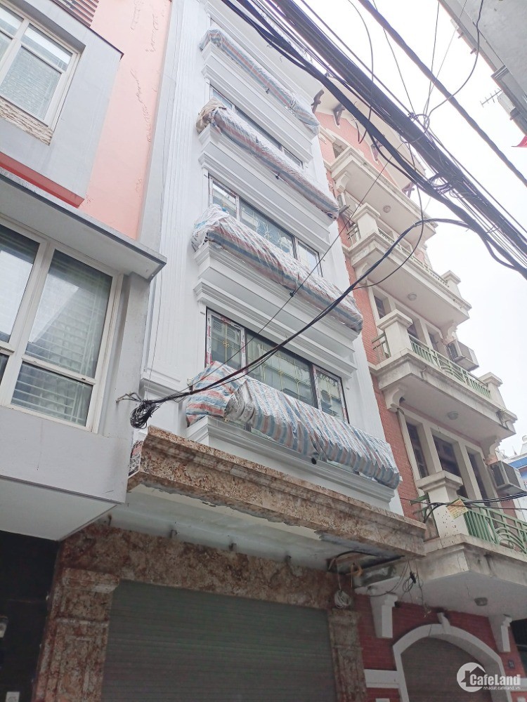Bán gấp nhà mới phố Hoàng Quốc Việt 55m2, 6T, thang máy , ô tô 7 chỗ tránh nhau,