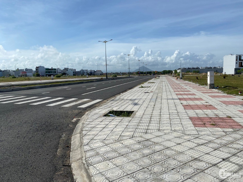 Cắt lỗ lô đất mặt tiền đường 16m thông dài bên Sân Bay Tuy Hòa Phú Yên