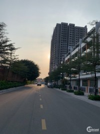 Bán nhà 5 tầng mặt đường quốc lộ 18 trung tâm thành phố Uông Bí