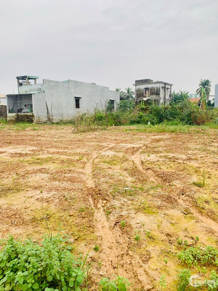 Cơ hội vàng sở hữu đất nền sát Thị Trấn Ái Nghĩa, giá chỉ 800tr, LH 0935450871