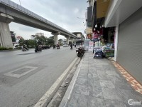 Bán nhà mặt đường Nguyễn Trãi, 61m2, vỉa hè, kinh doanh tốt, giá 8,7 tỷ
