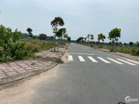 Cần bán lô đất DT 100m2 mặt tiền đường Hùng Vương ven sông Thị Tính