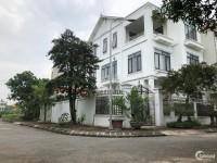 Chính chủ cần bán gấp căn biệt thự 3 mặt tiền 215m Kim Động Hưng Yên