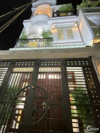 Nhà 1 trệt 2 lầu 4,3x16m đường Huỳnh Tấn Phát, Thị trấn Nhà Bè, tặng nội thất