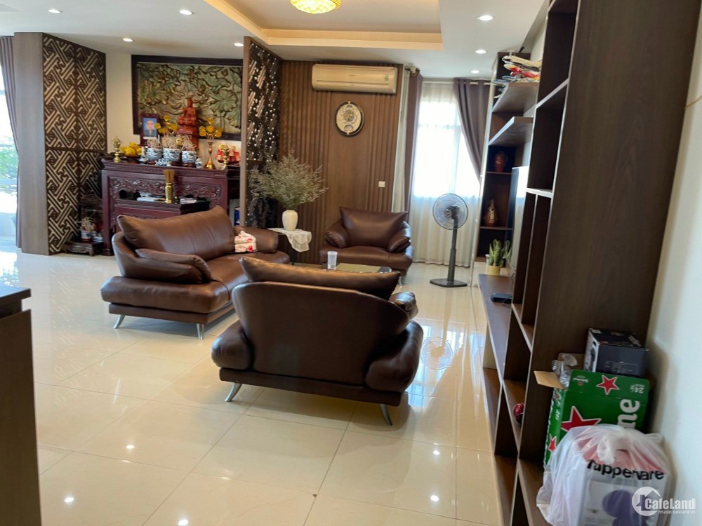 Bán căn hộ chung cư 191m2 tòa Trung Yên Plaza Trần Duy Hưng, Cầu Giấy