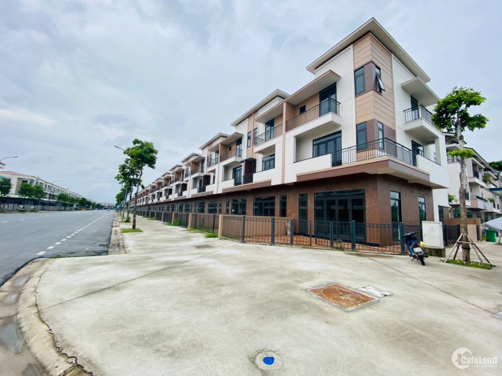 Duy nhất căn góc DT lớn đối diện trường học, trục phố đi bộ 26m. 090.651.9494