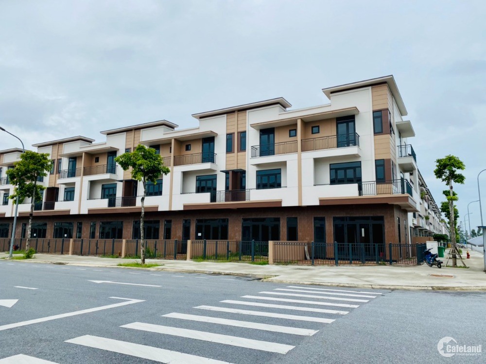 Duy nhất căn góc DT lớn đối diện trường học, trục phố đi bộ 26m. 090.651.9494