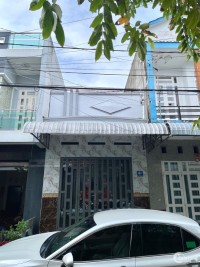 Nhà mặt tiền đường Phạm Thế Hiển gần Đại học Y Dược