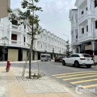 Bán nhà phố xây sẵn có sổ mặt tiền đường 3/2 Nguyễn Trãi, Lái Thiêu, Bình Dương