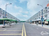 Shophouse đẳng cấp ngay KCN - khách sẽ thoáng ngộp khi xem cách thiết kế sầm