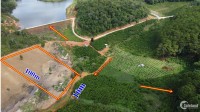 cần bán 1100m2 đất giữa rừng thông , cạnh hồ tại Bảo Lộc giá chỉ 1,2tr/m2