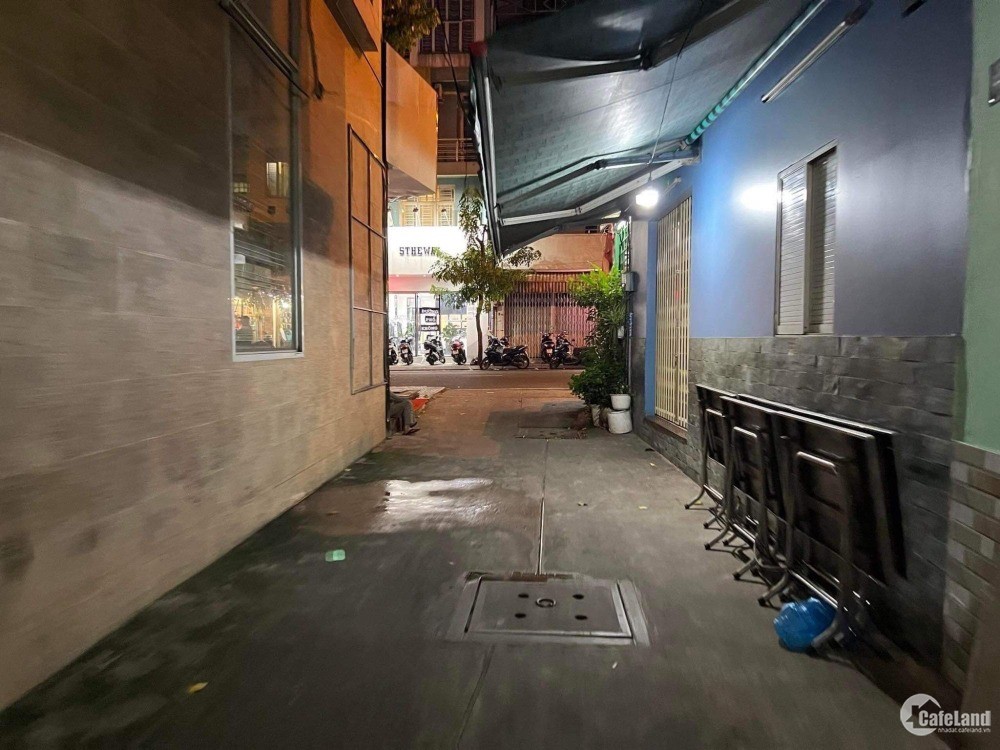 3 mặt hẽm Trần Quang Khải, Tân Định, Quận 1