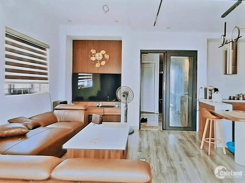 Bán nhà lô góc Đống Đa, kinh doanh,ô tô đỗ cửa,thang máy Láng Hạ, 38m2 giá 9,5tỷ