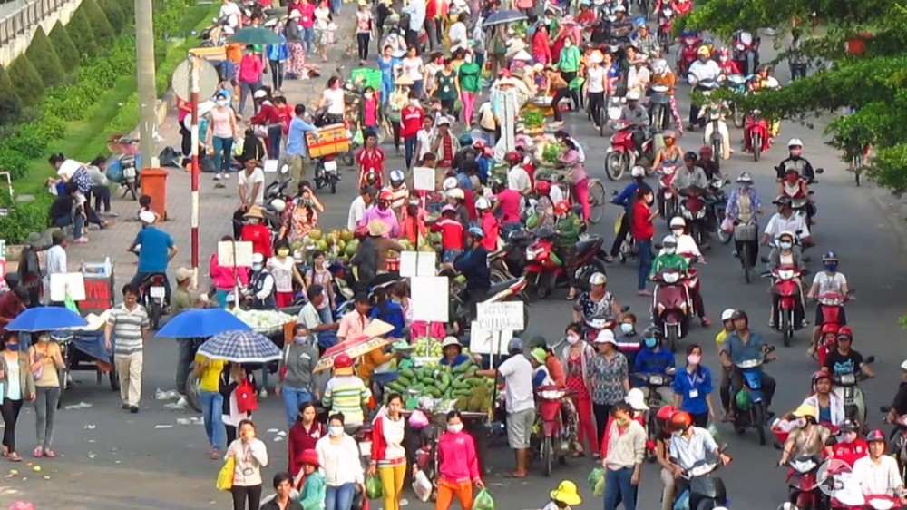 CẦN TIỀN BÁN GẤP [5.000M2 ĐẤT-GIÁ 420TR] SÁT Q.LỘ ĐÔNG DÂN CƯ,KỀ XÍ NGHIỆP